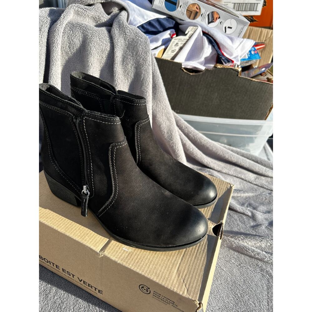 Womens Clarks Collection Charlten Ave Slate Nubick Booties Size 10 New in box - Picture 3 of 7